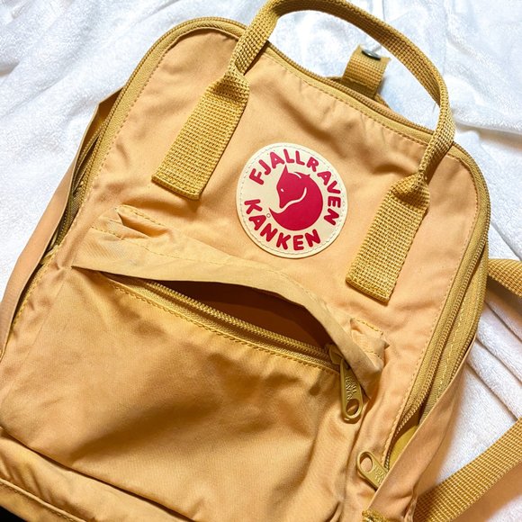 euc Fjallraven mini backpack main image 4